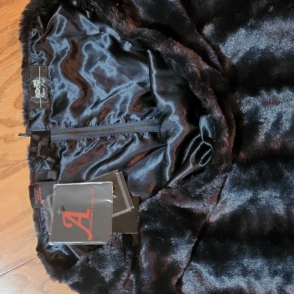 Skirt - Picture 2 of 4